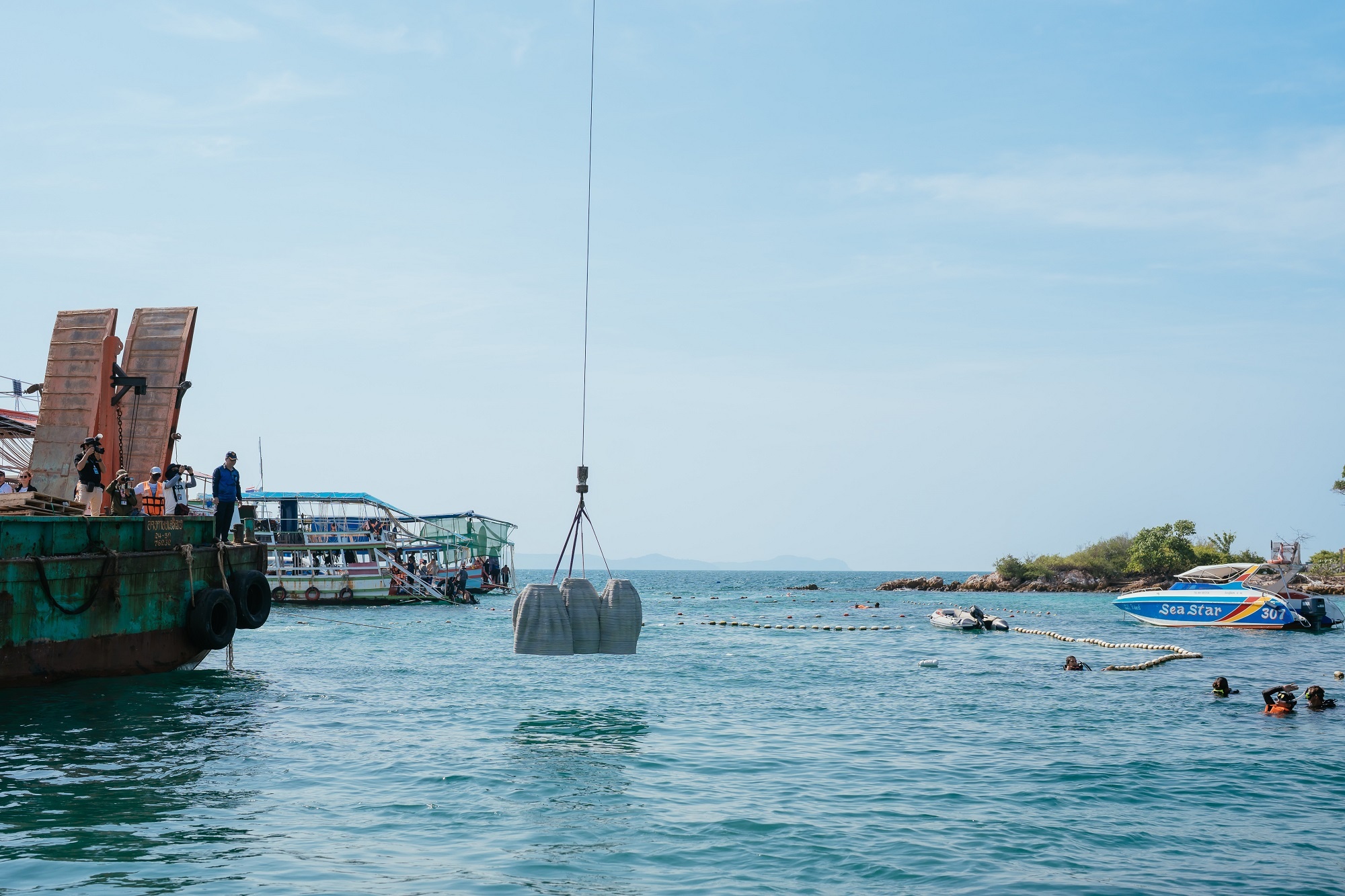 ศุภาลัย ลงเรือวางบ้านปะการัง_11.jpg